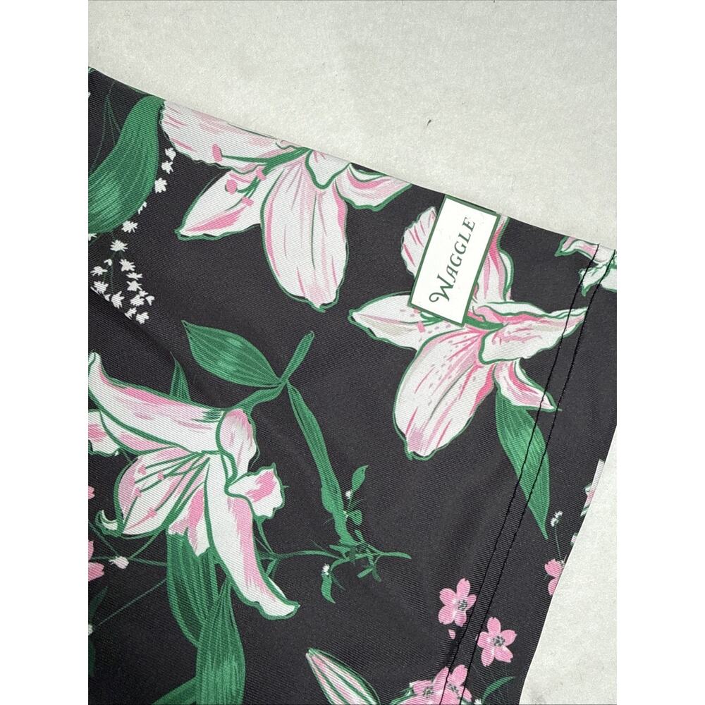 Waggle Golf Polo Shirt Large Black Floral White Lily Azalea Patron Performance - Picture 6 of 10